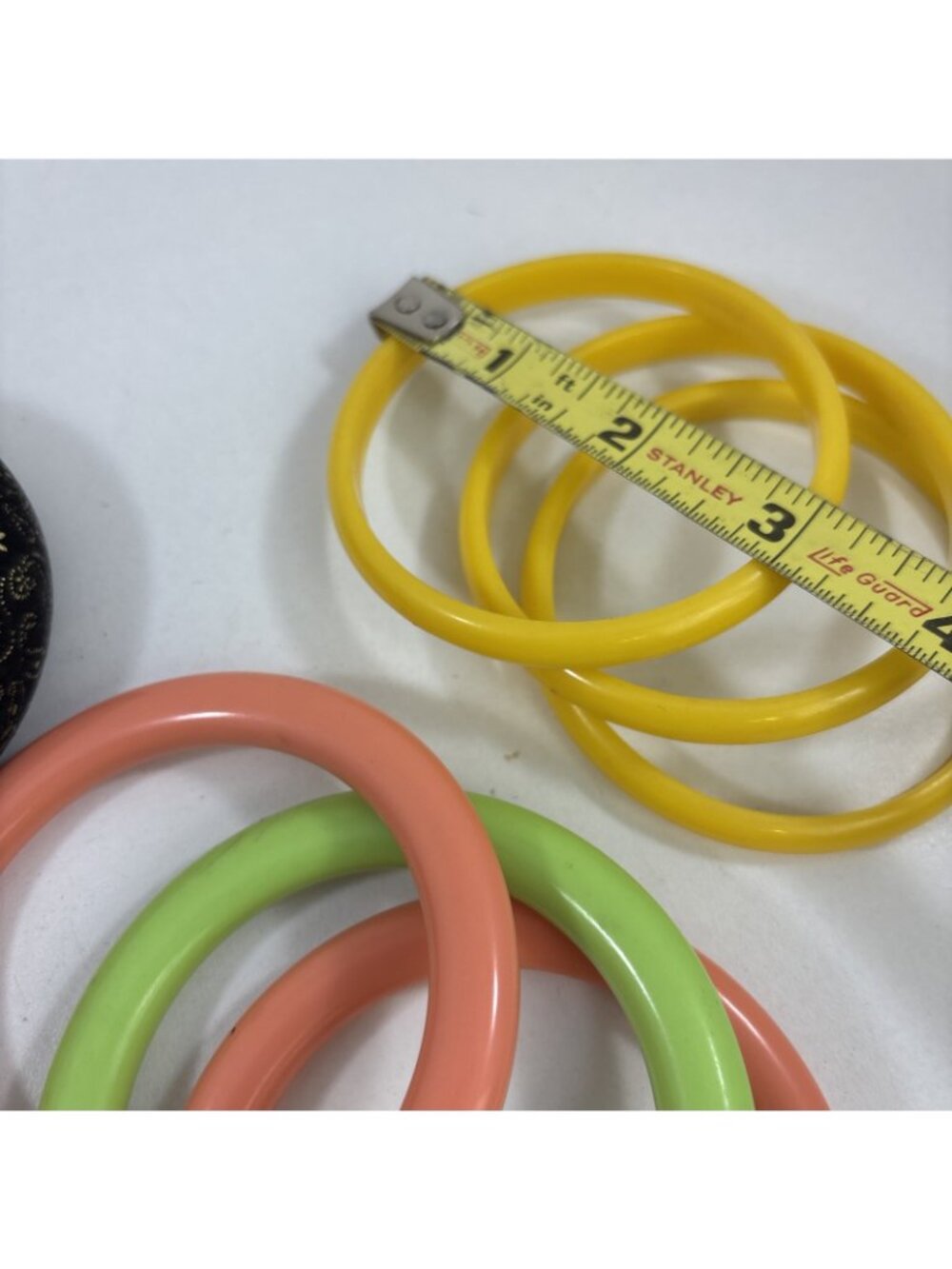 Vintage Estate Find Ten PLASTIC BANGLE BRACELETS Colors Hippie Bohemian Retro - Picture 8 of 11